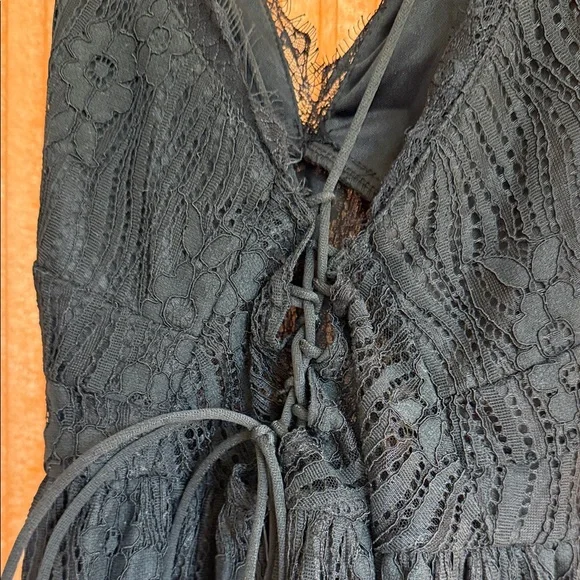 Aooksmeary Elegant Black Lace Dress - Picture 4 of 7